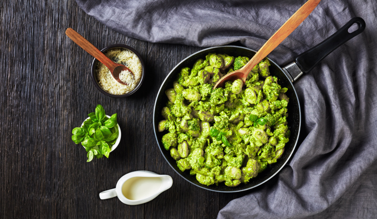 Placer en cada bocado: gnocchi con la irresistible magia del pesto Foto: Shutterstock