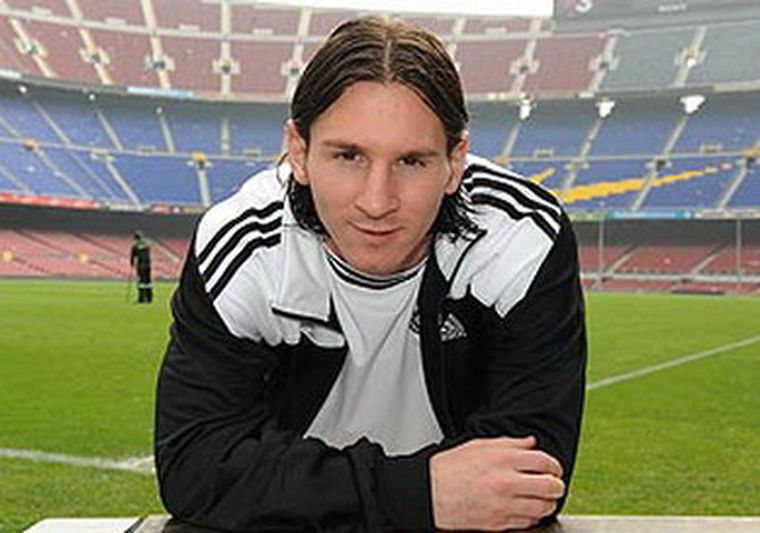 Messi solicitó junto a sus compañeros el respaldo de la afición.