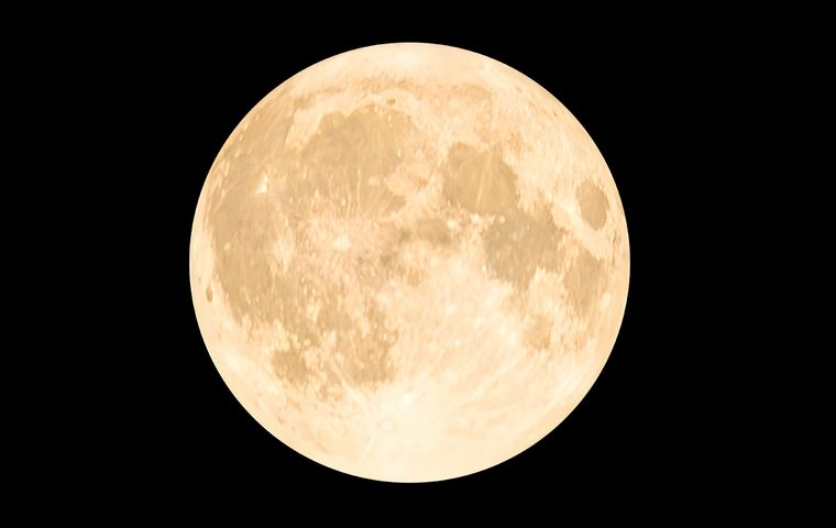 La Luna sigue ofreciendo sus secretos. Foto: Shutterstock