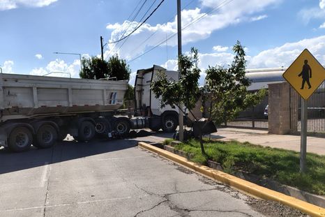 La escena del accidente fatal en el carril Rodríguez Peña. La escena del accidente fatal en el carril Rodríguez Peña.