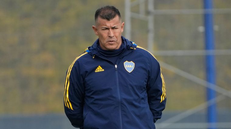 Almirón no podrá contar con Figal y ya son 10 bajas en Boca para enfrentar a Lanús