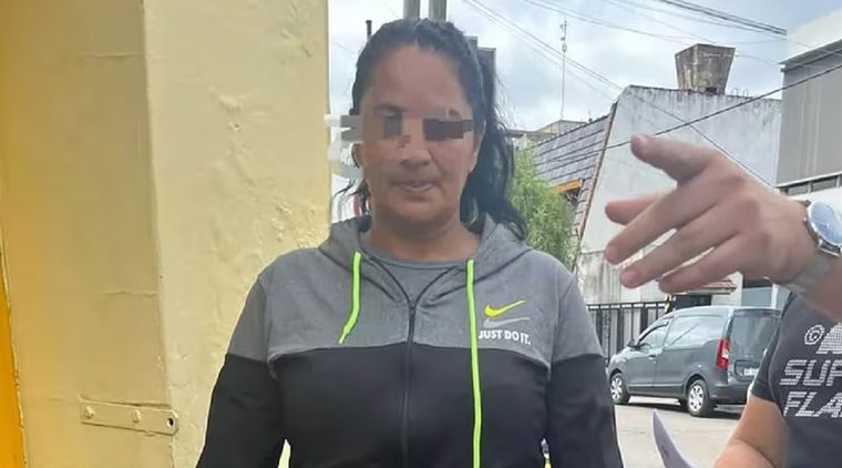 Detención de la mujer que alentó la toma de tierras Foto: NA