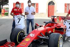 Cristiano junto a Charles Leclerc y Carlos Sainz Foto: Ferrari