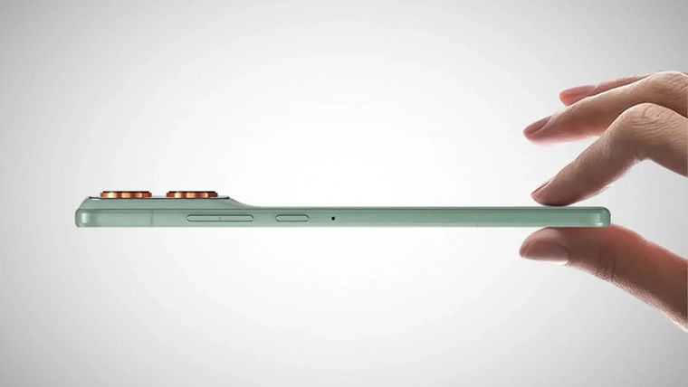 El Moto X70 Air de Motorola no escatima en especificaciones de gama alta. El Moto X70 Air de Motorola no escatima en especificaciones de gama alta.