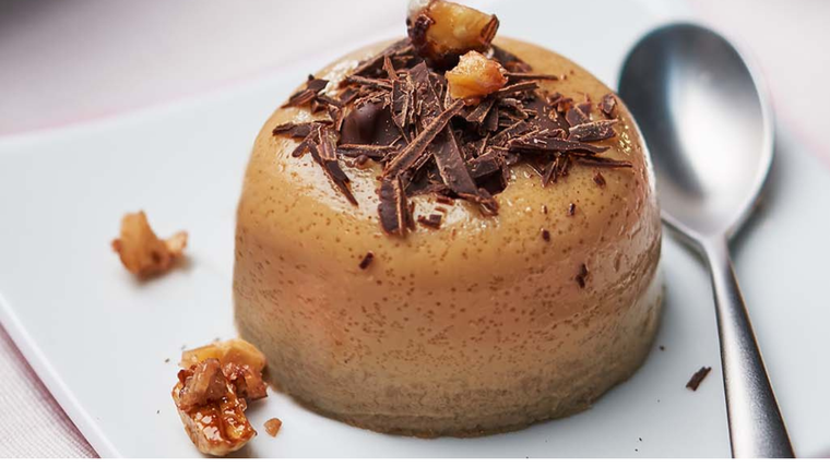 Muchas versiones de la receta usan espresso en lugar de café soluble. Muchas versiones de la receta usan espresso en lugar de café soluble.