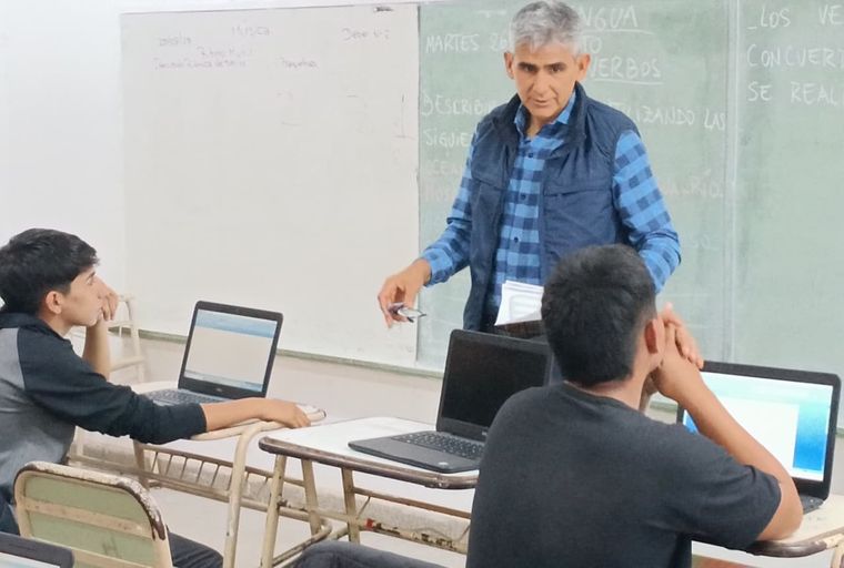 Profesor de computación y corredor apasionado por la educación, Daniel encontró en esas dos vocaciones, enseñar y correr Profesor de computación y corredor apasionado por la educación, Daniel encontró en esas dos vocaciones, enseñar y correr