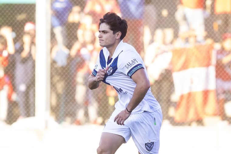 Lenny Lobato, el héroe de la tarde en San Nicolás Foto: @velezafondo