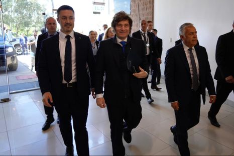 El triunfo en Mendoza fue muy parejo para el Gobierno nacional como para el provincial. El triunfo en Mendoza fue muy parejo para el Gobierno nacional como para el provincial.