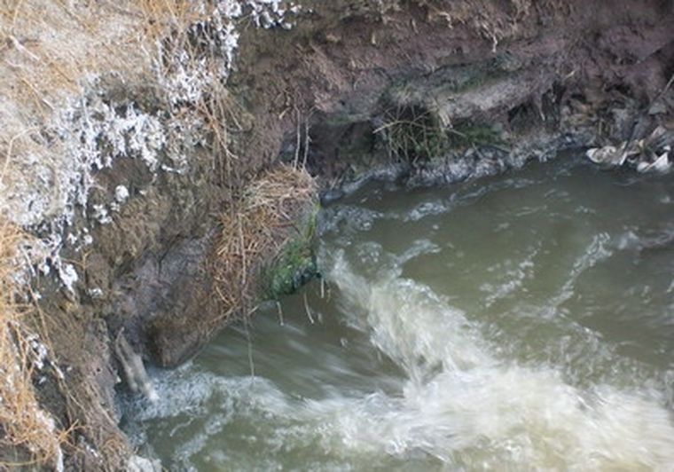 Una imagen del desagüe aportada por los denunciantes. Foto: Gentileza