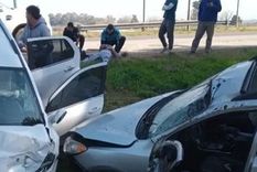 Así quedó el auto donde viajaba el actor y director Adrián Navarro. Foto: foto: Primicias Ya