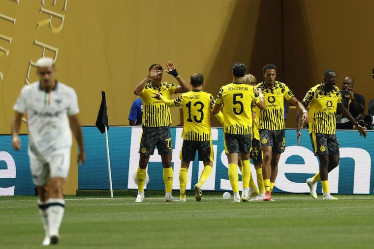 Borussia Dormund venció a los Rayados de Monterrey en el Mercedes-Benz Stadium.