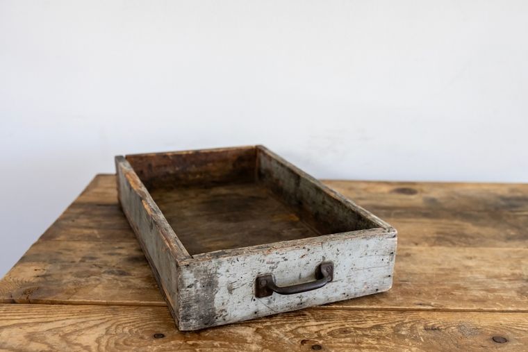 La madera del cajón es un excelente recipiente para las plantas del jardín. Foto: Shutterstock