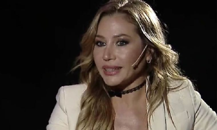 Adabel Guerrero se quebró al relatar su drama familiar. La vedette habló de las adicciones de su madre y su hermano.