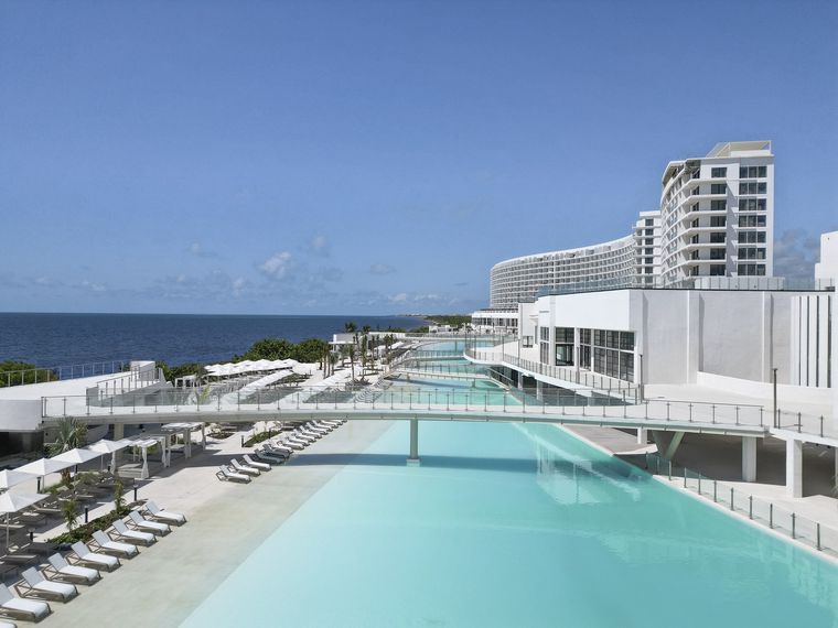 Los hoteles de lujo en Cancún. Los hoteles de lujo en Cancún.