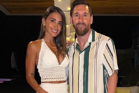 El look de Antonela y Lionel para una cena romántica. El look de Antonela y Lionel para una cena romántica.