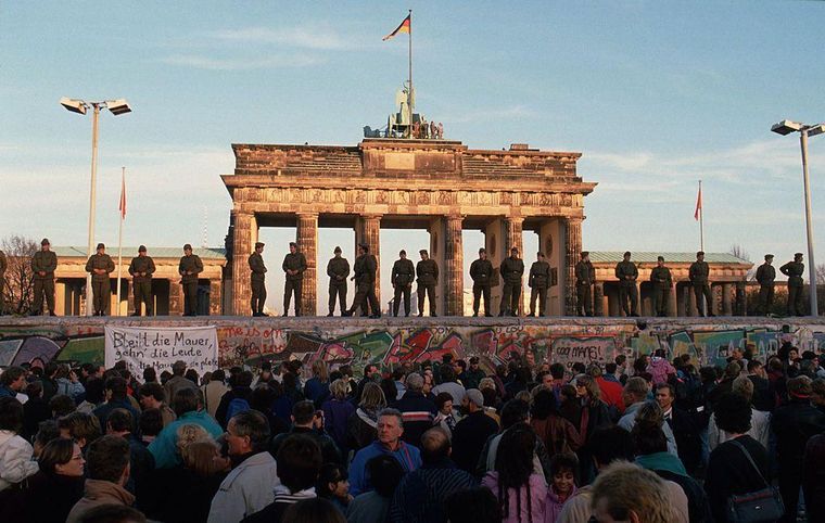 El desempleo y la desindustrialización que padeció la antigua Alemania Oriental tras la reunificación son considerados factores clave que explican el auge de la extrema derecha.