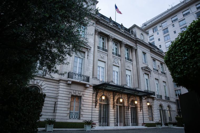 El Palacio Bosch donde funciona la Embajada de Estados Unidos en Argentina.