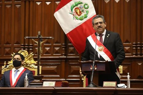 Protestas en Perú: Manuel Merino renuncia como presidente tras menos de una semana en el poder