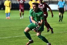 El arquero del Rapid Bucarest enloqueció con las protestas.