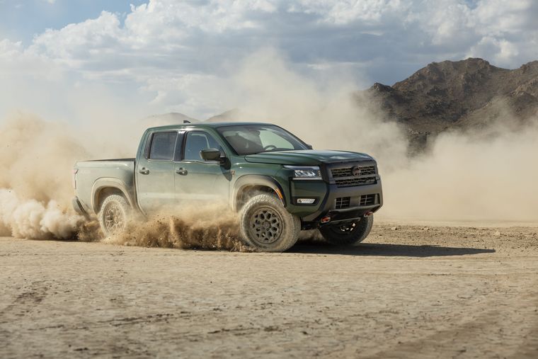 La Nissan Frontier 2026 se ofrece en una variedad de opciones para los compradores, con grados S, SV, PRO-X y PRO-4X