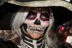 El folclor ha otorgado durante años una representación humana a la muerte. En México es común representar a la muerte con la Catrina. Foto: GETTY IMAGES