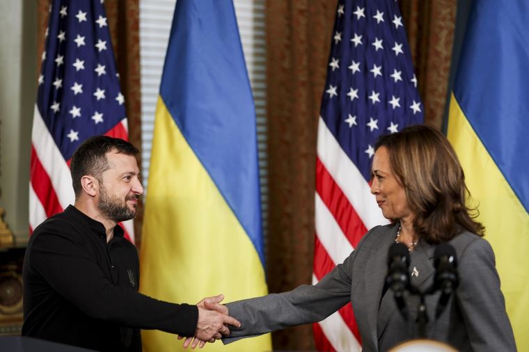 Harris se reunió con el presidente ucraniano en Washington. Foto: EFE
