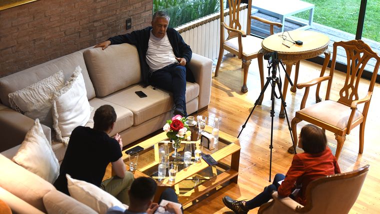 El gobernador anticipó que antes de fin de año podría enviar la DIA del proyecto minero San Jorge a la Legislatura. El gobernador anticipó que antes de fin de año podría enviar la DIA del proyecto minero San Jorge a la Legislatura.