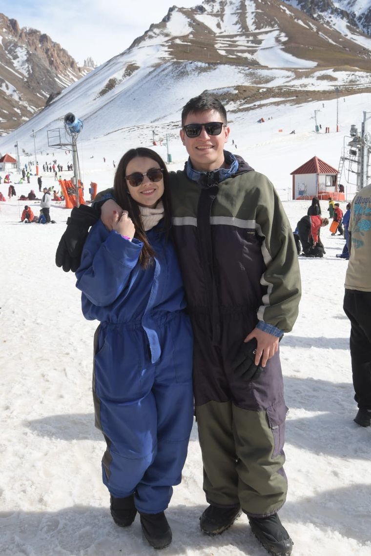 Ailén y Juan Manuel de Villa Mercedes. Ailén y Juan Manuel de Villa Mercedes.