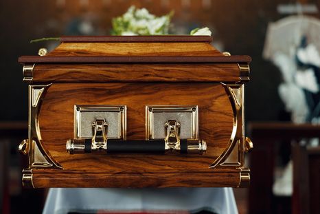 La familia veló y cremó a otra persona con el mismo apellido. La familia veló y cremó a otra persona con el mismo apellido.