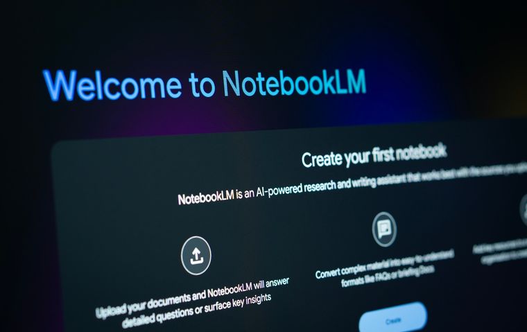 Estudio centralizado con NotebookLM, desde apuntes hasta informes generados por inteligencia artificial. Estudio centralizado con NotebookLM, desde apuntes hasta informes generados por inteligencia artificial.