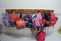 Proyecto Mochi 2026 lanza su campaña solidaria anual. El objetivo: mochilas para 3146 chicas y chicos.