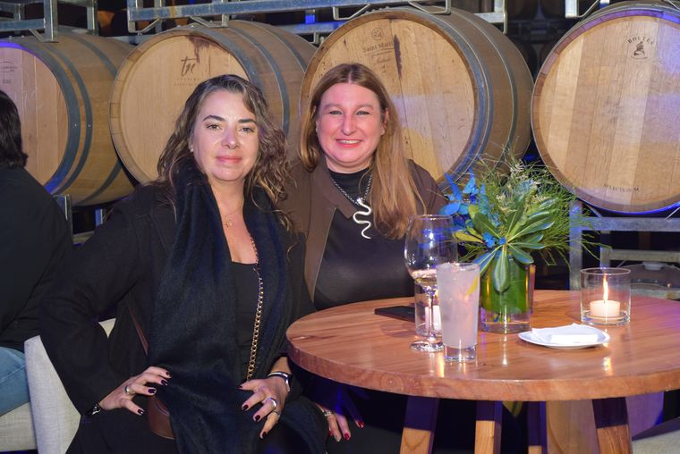 Analía Trivigno y Natalia Grzona. Analía Trivigno y Natalia Grzona.