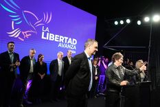 Dos ministros de Javier Milei apoyaron a Manuel Adorni al límite de la veda electoral que comenzó a regir este viernes. Foto: X (LLA_CABA) Dos ministros de Javier Milei apoyaron a Manuel Adorni al límite de la veda electoral que comenzó a regir este viernes. Foto: X (LLA_CABA)