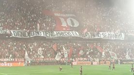 La bandera que desplegaron los hinchas de Newells por el polémico título de Central como campeón de Liga 2025. La bandera que desplegaron los hinchas de Newells por el polémico título de Central como campeón de Liga 2025.