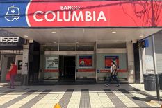 banco columbia confirmo la compra la cartera de depositos, prestamos y sucursales de efectivo si