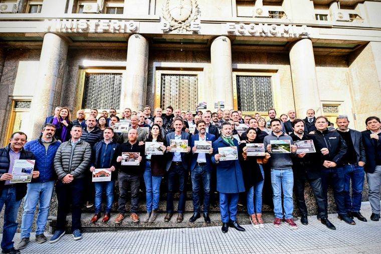 Intendentes K se habían manifestado frente a Economía en 2024