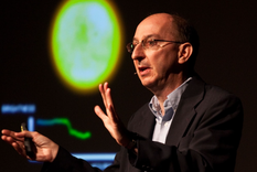 Les Johnson supo liderar proyectos dentro de la NASA, especialmente en el Marshall Space Flight Center.