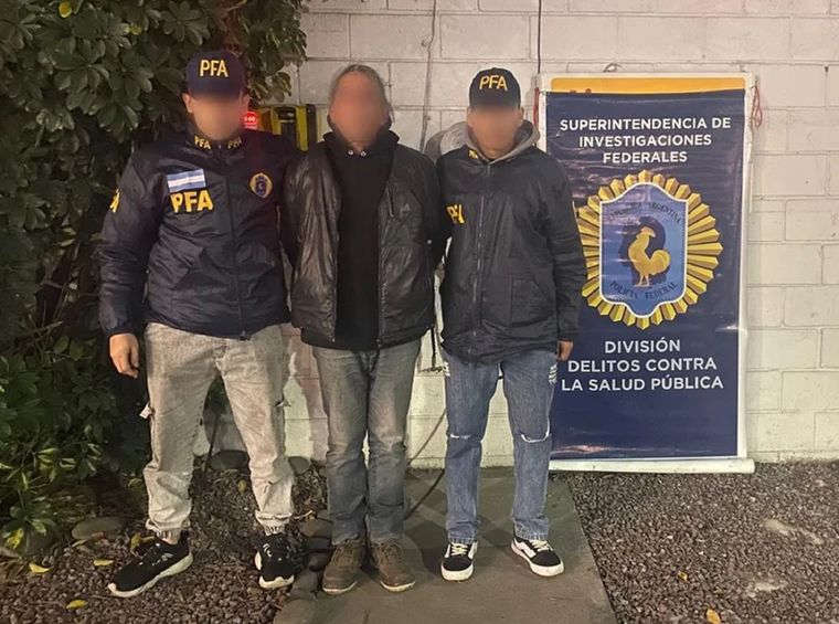 Un hombre acusado de abuso sexual contra su hijastra, quien padece un retraso madurativo, fue detenido en Rafael Castillo.