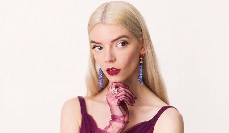 Cómo se veía Anya Taylor-Joy antes de sus cirugías estéticas.