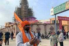 India se encuentra paralizada ante esta gran inauguración de la obra. Foto: Efe.