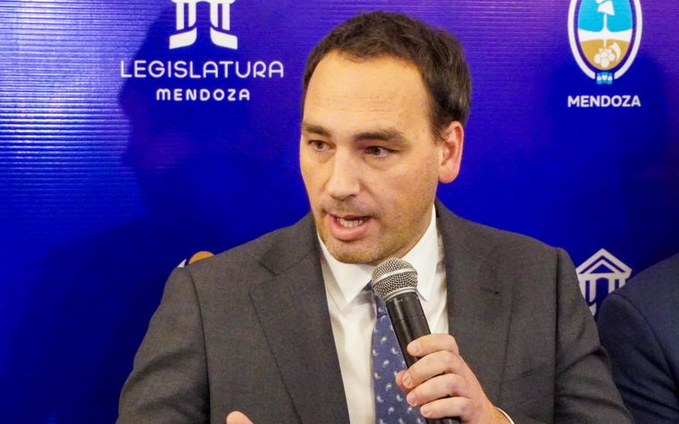 Salud recibirá menos fondos por la reestructuración del Instituto de Juegos y Casinos.