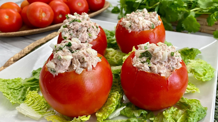 ¡Navidad fresca! receta de tomates rellenos clásicos. ¡Navidad fresca! receta de tomates rellenos clásicos.