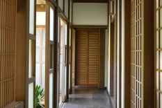 La madera y los materiales naturales volvieron a ocupar un lugar central en las viviendas japonesas de 2026.