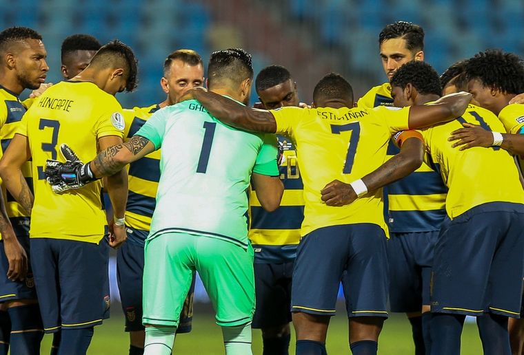 Ecuador se prepara para jugar con Argentina. Foto: @LaTri