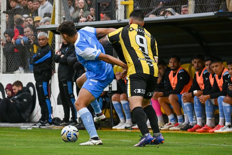 Estudiantes de Rio Cuarto se quedó con el segundo ascenso a Primera División.