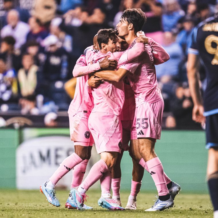 Messi metió un bombazo de tiro libre y en la última jugada Inter Miami rescató un empate clave. Foto: @InterMiamiCF