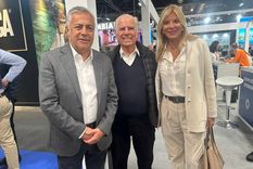 Alfredo Cornejo junto a Alejandro Bulgheroni y su esposa Bettina. Foto: Gobierno de Mendoza
