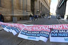 Con el paro bancario se altera la mecánica laboral y preocupan los cobros de asignaciones, jubilaciones y pensiones Foto: Telam