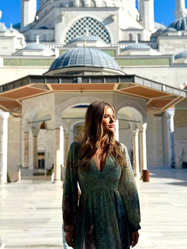 El día de la China Suárez en Turquía. El día de la China Suárez en Turquía.