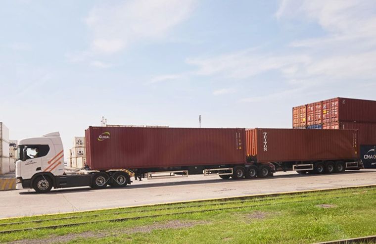 Los camiones bitrenes permiten transportar hasta un 75% más de mercadería